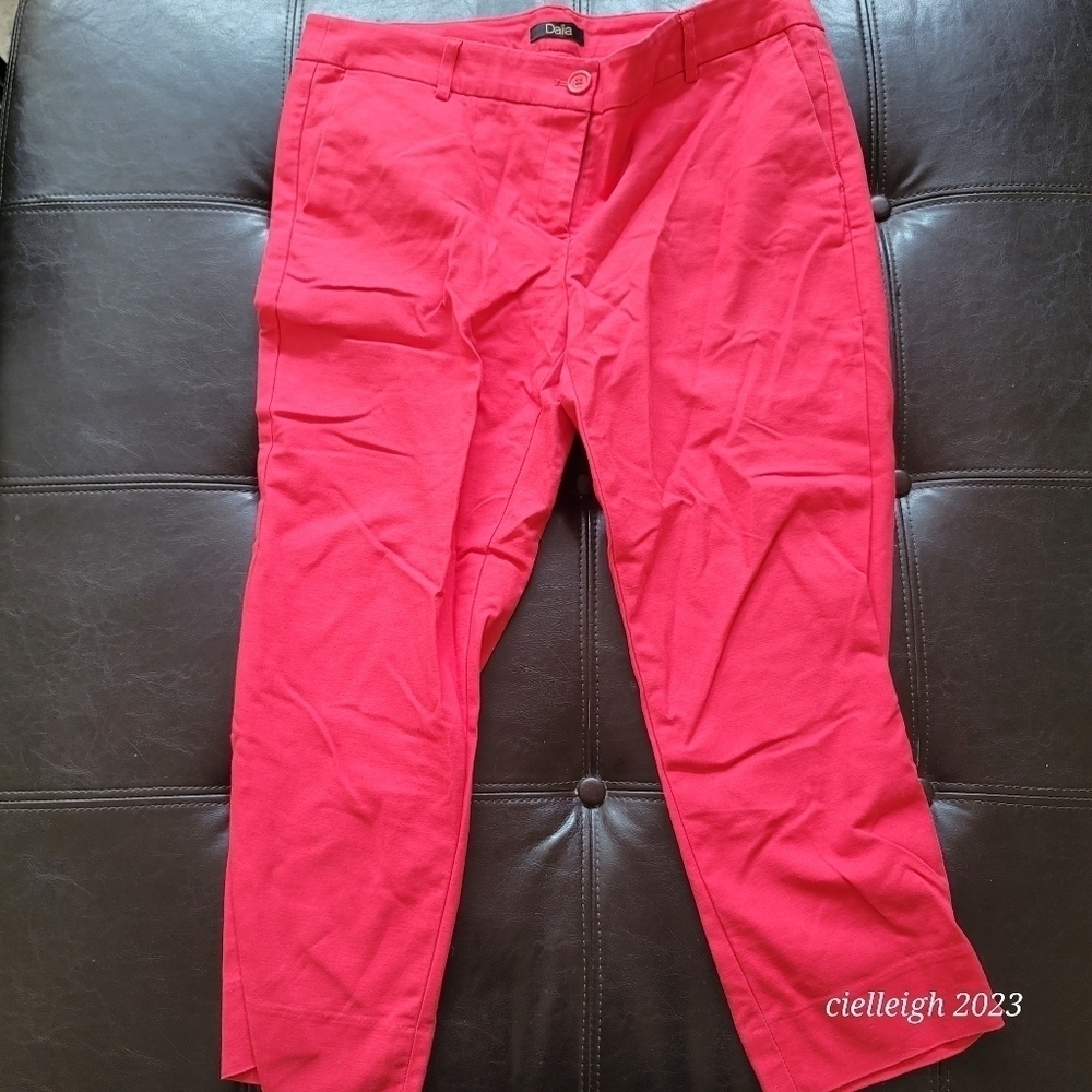 *4 for $25*  Dalia Pink capris